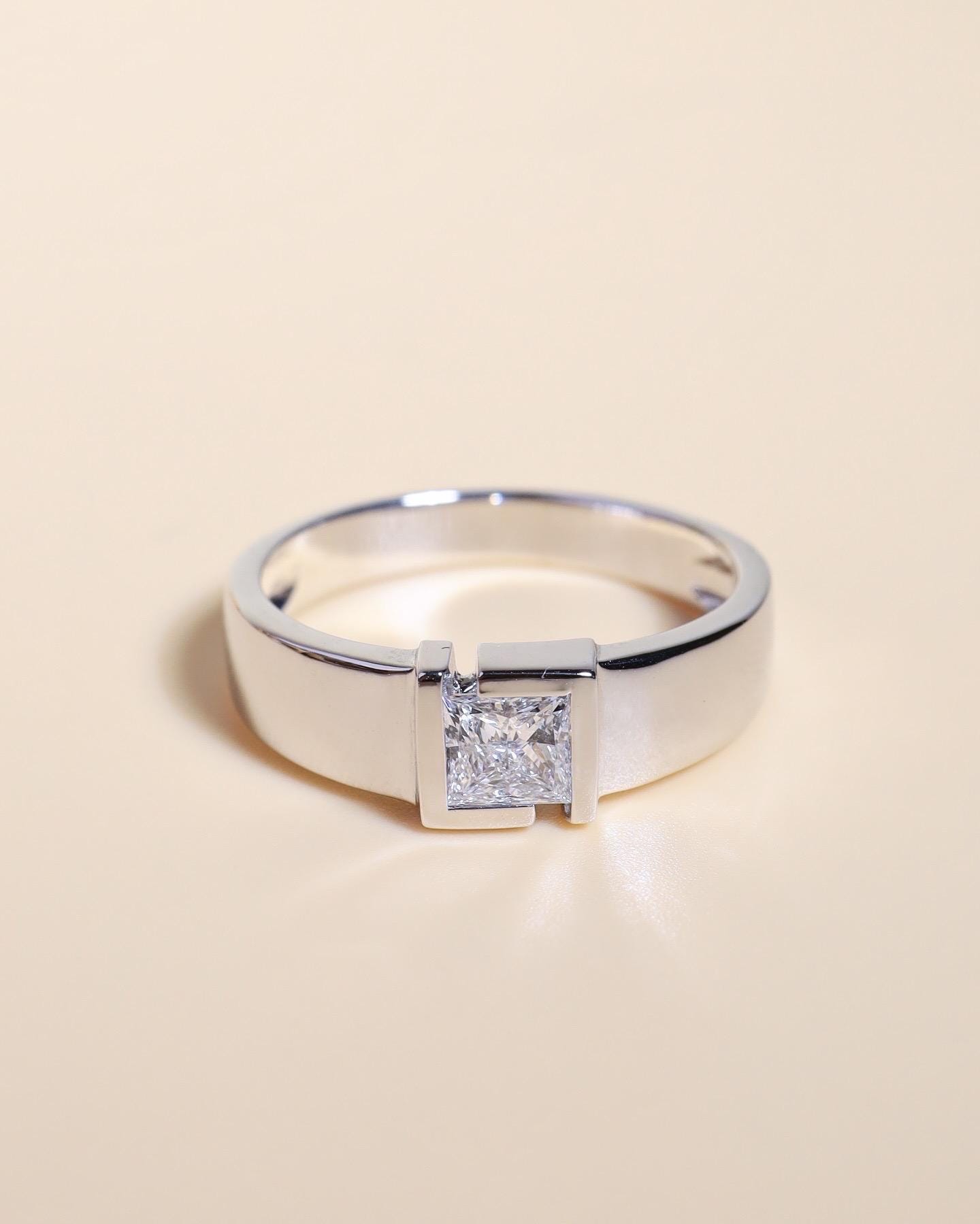 GIA! 0.40TCW Princess Cut D/VS2 Diamond in 18K Solid White Gold Ring Mens