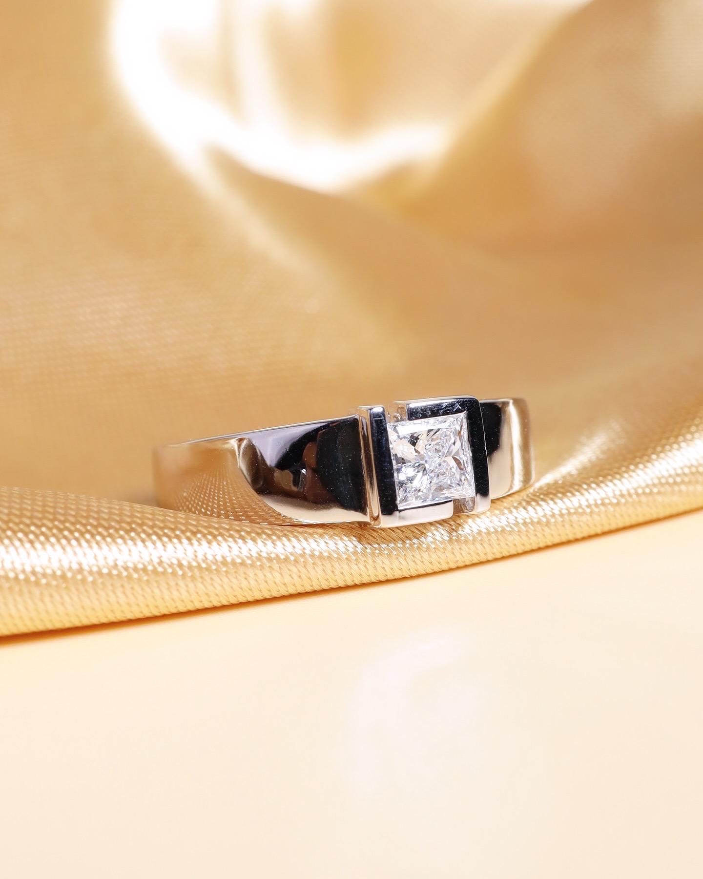 GIA! 0.40TCW Princess Cut D/VS2 Diamond in 18K Solid White Gold Ring Mens - Image 2