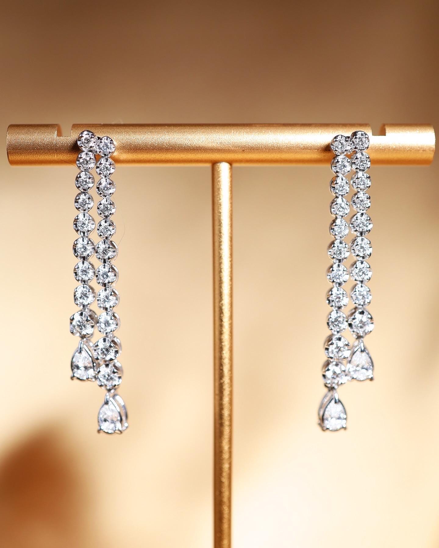 2.37TCW Round Brilliant Diamond Natural 18K Solid White Gold Dangling Earrings