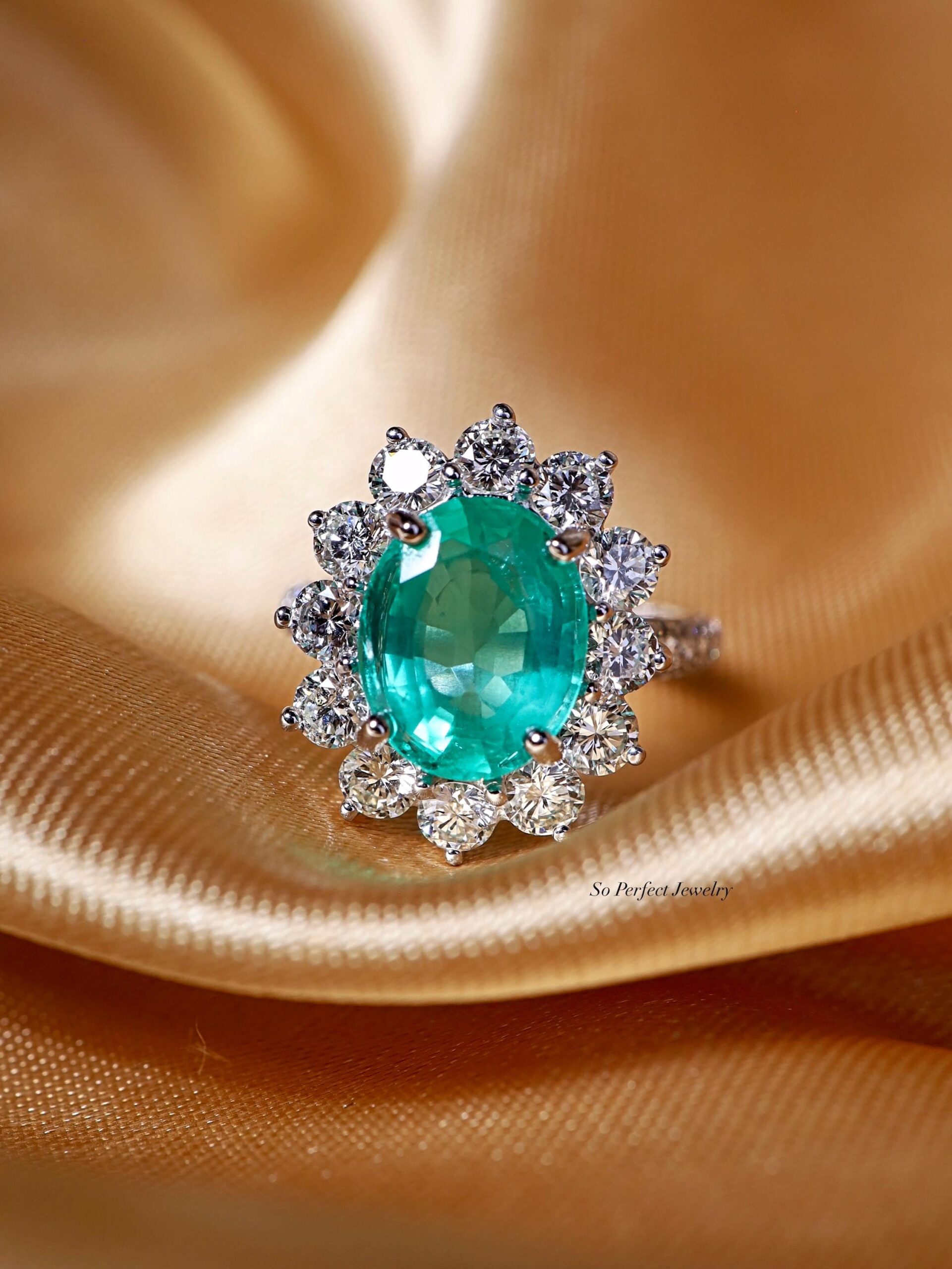 WOW! 5.29TCW Natural Emerald & Diamonds in 18K Solid White Gold Ring