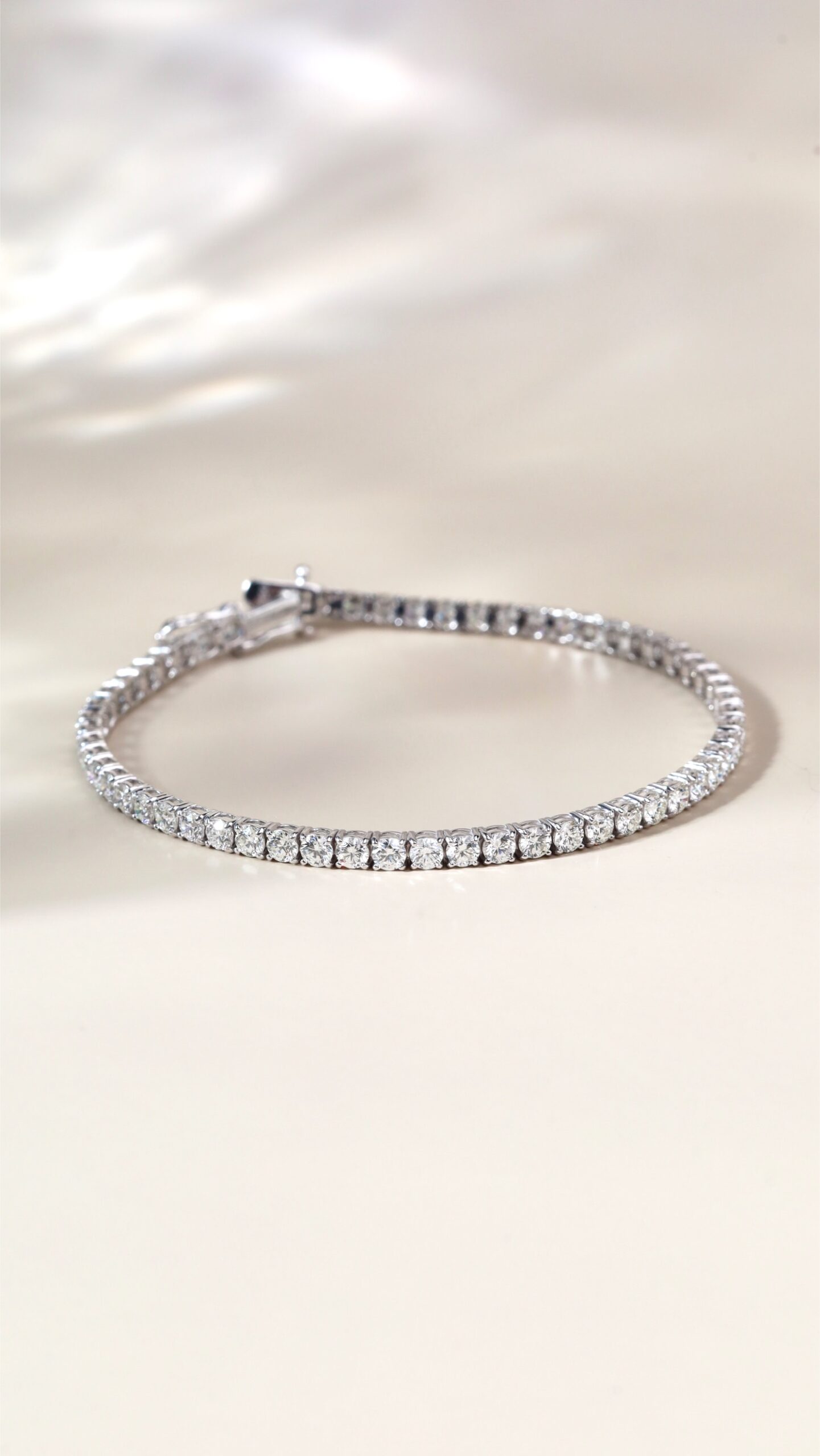 5.35 Carat Round Diamond Tennis Bracelet in 18K White Gold - Image 9