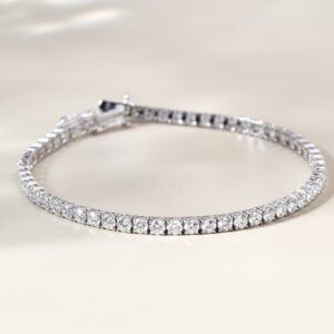 5.35 Carat Round Diamond Tennis Bracelet in 18K White Gold