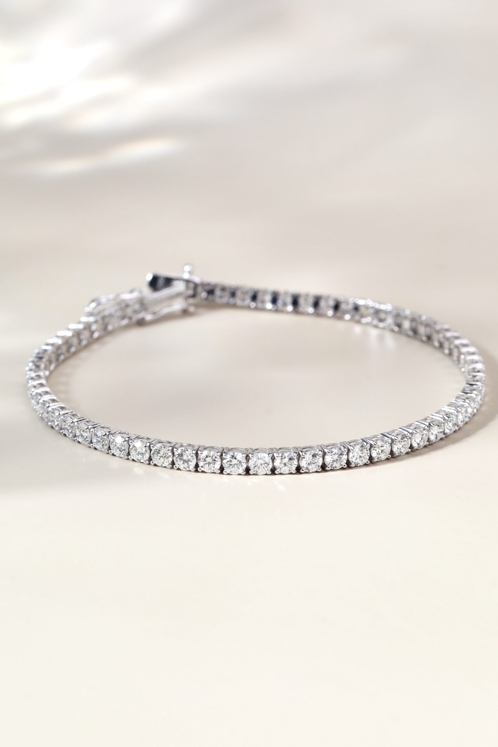 5.35 Carat Round Diamond Tennis Bracelet in 18K White Gold
