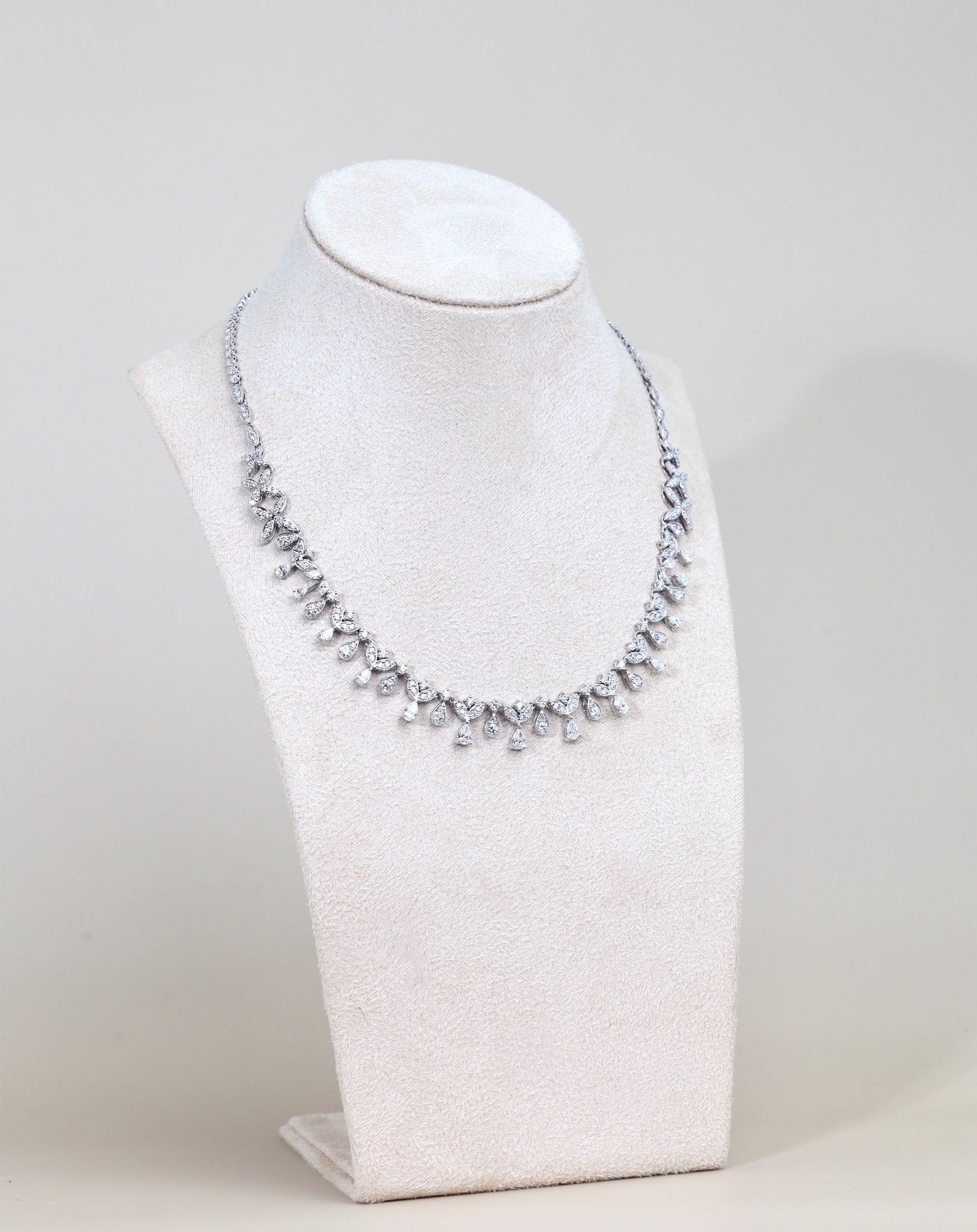 10.54 Carat Fancy Diamond Necklace in 18K White Gold - Image 8