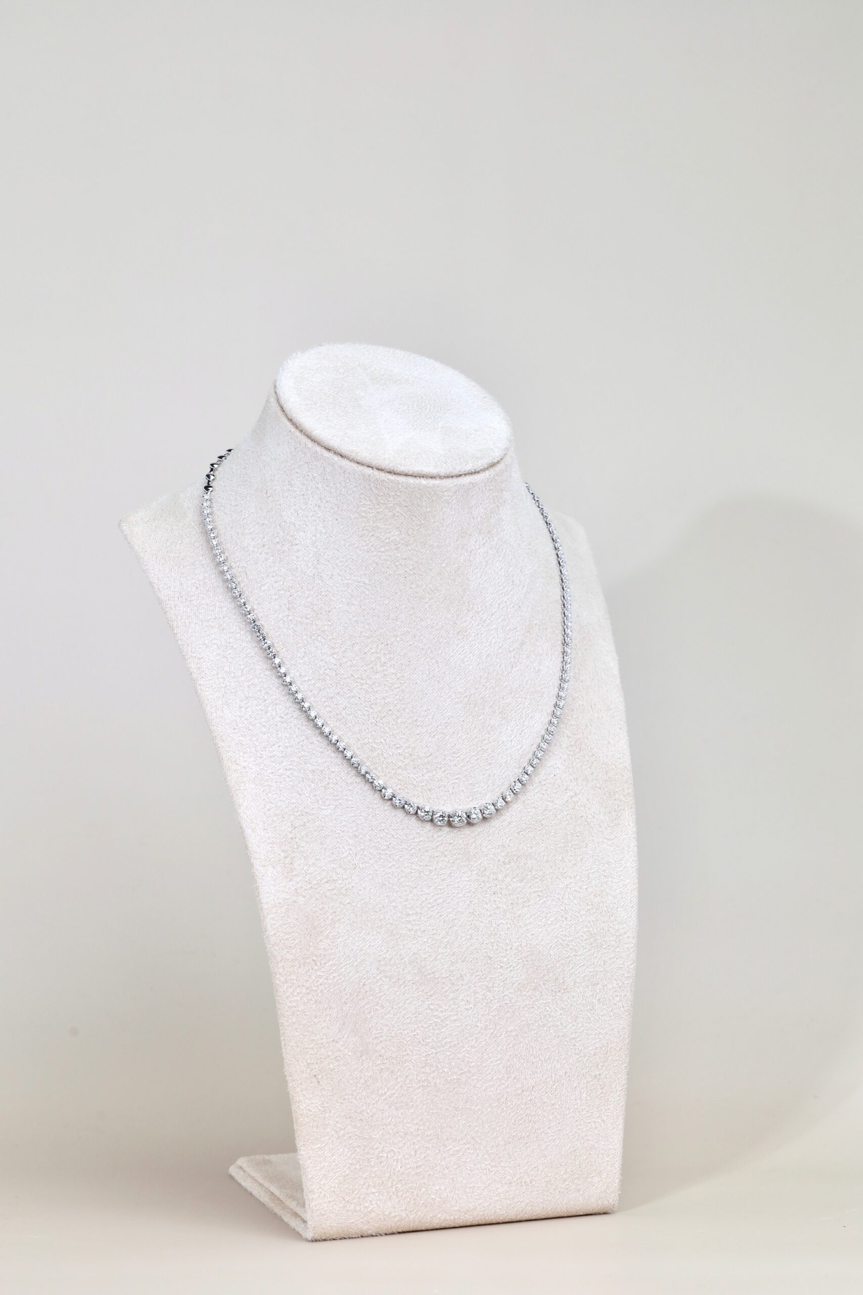 6.16 Carat Semi-Eternity Diamond Necklace in 18K White Gold - Image 2