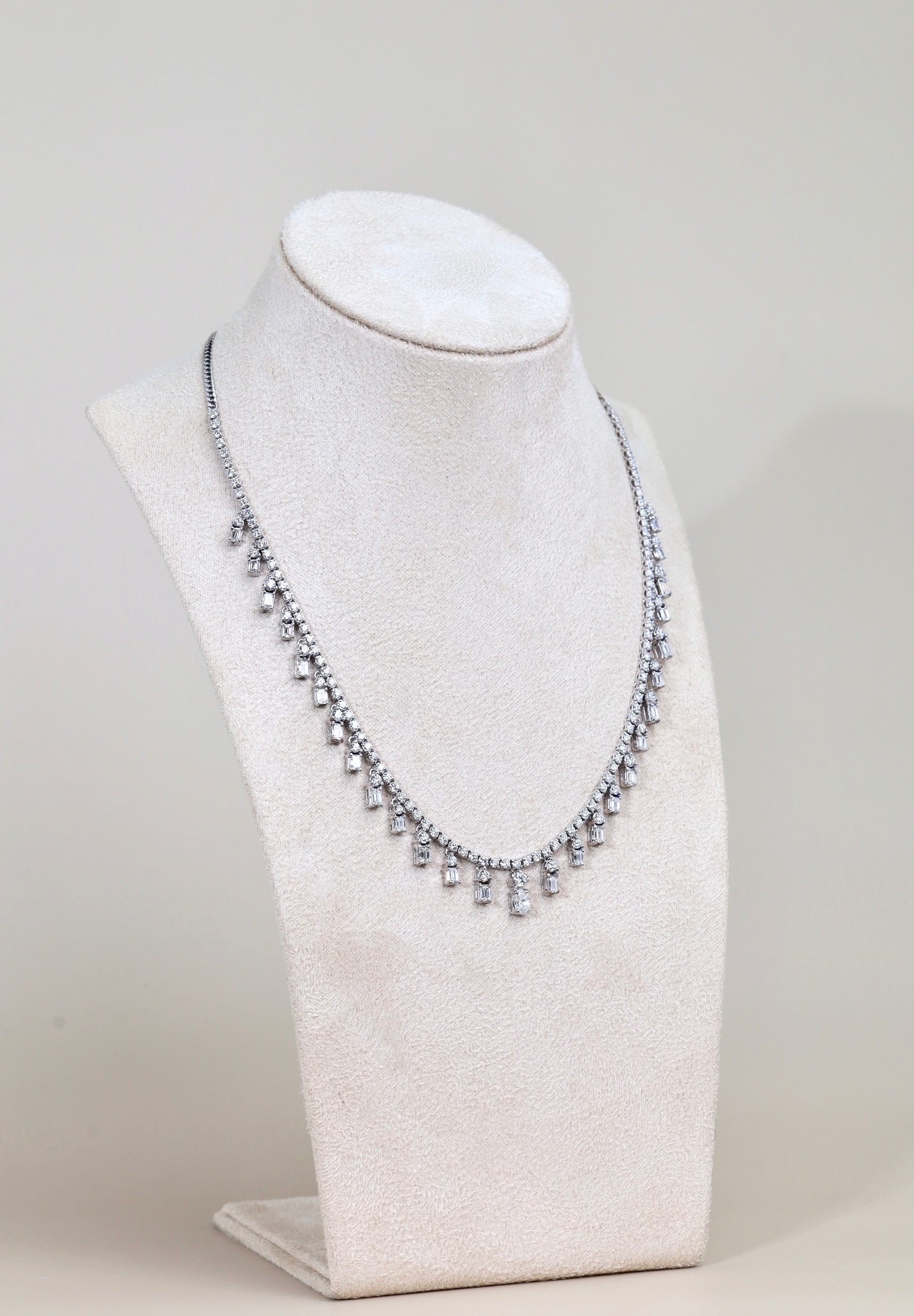 11.47 Carat Mixed-Shape Diamond Necklace in 18K White Gold - Image 6
