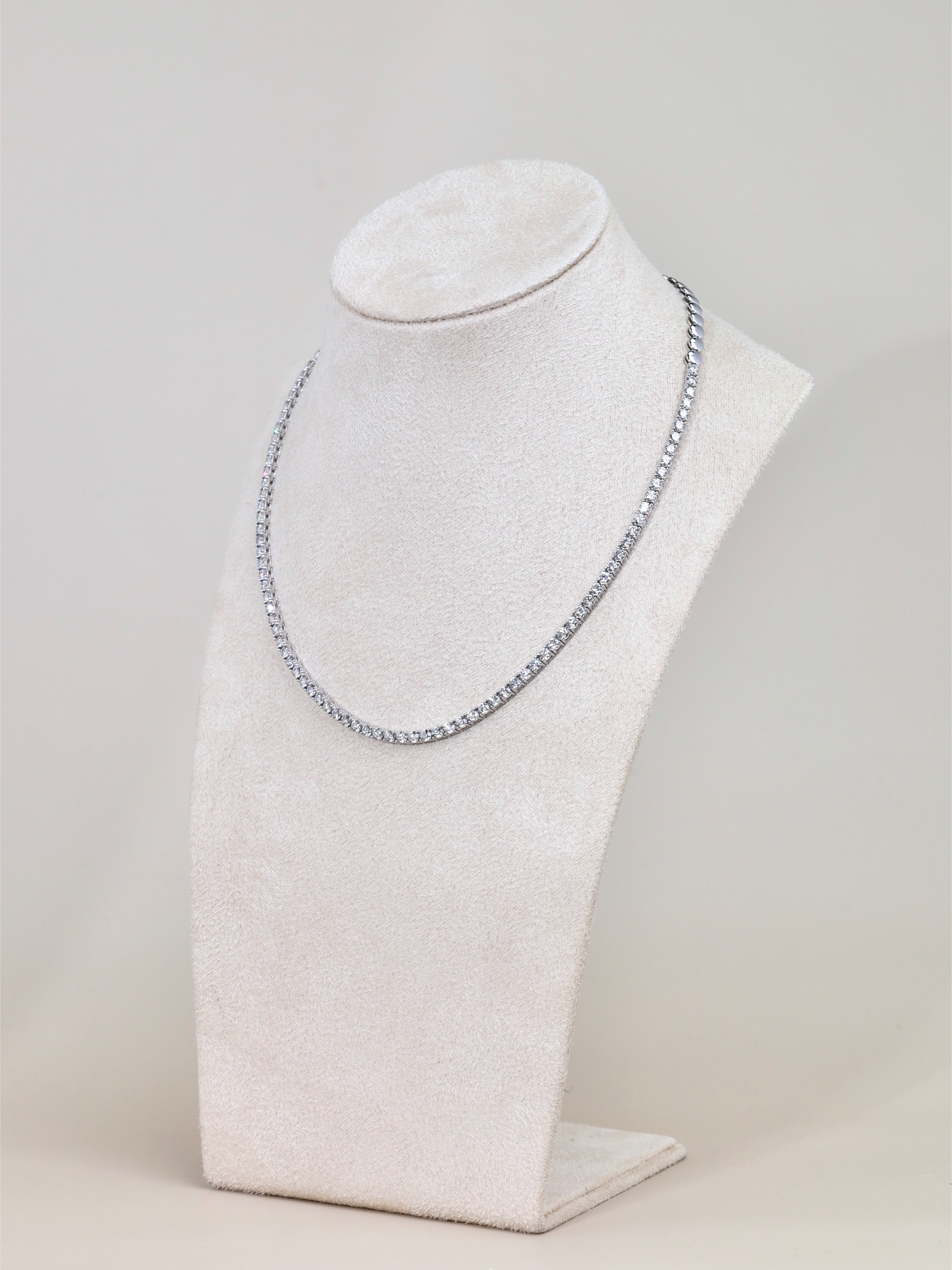 8.10 Carat Semi-Eternity Diamond Necklace in 18K White Gold - Image 7