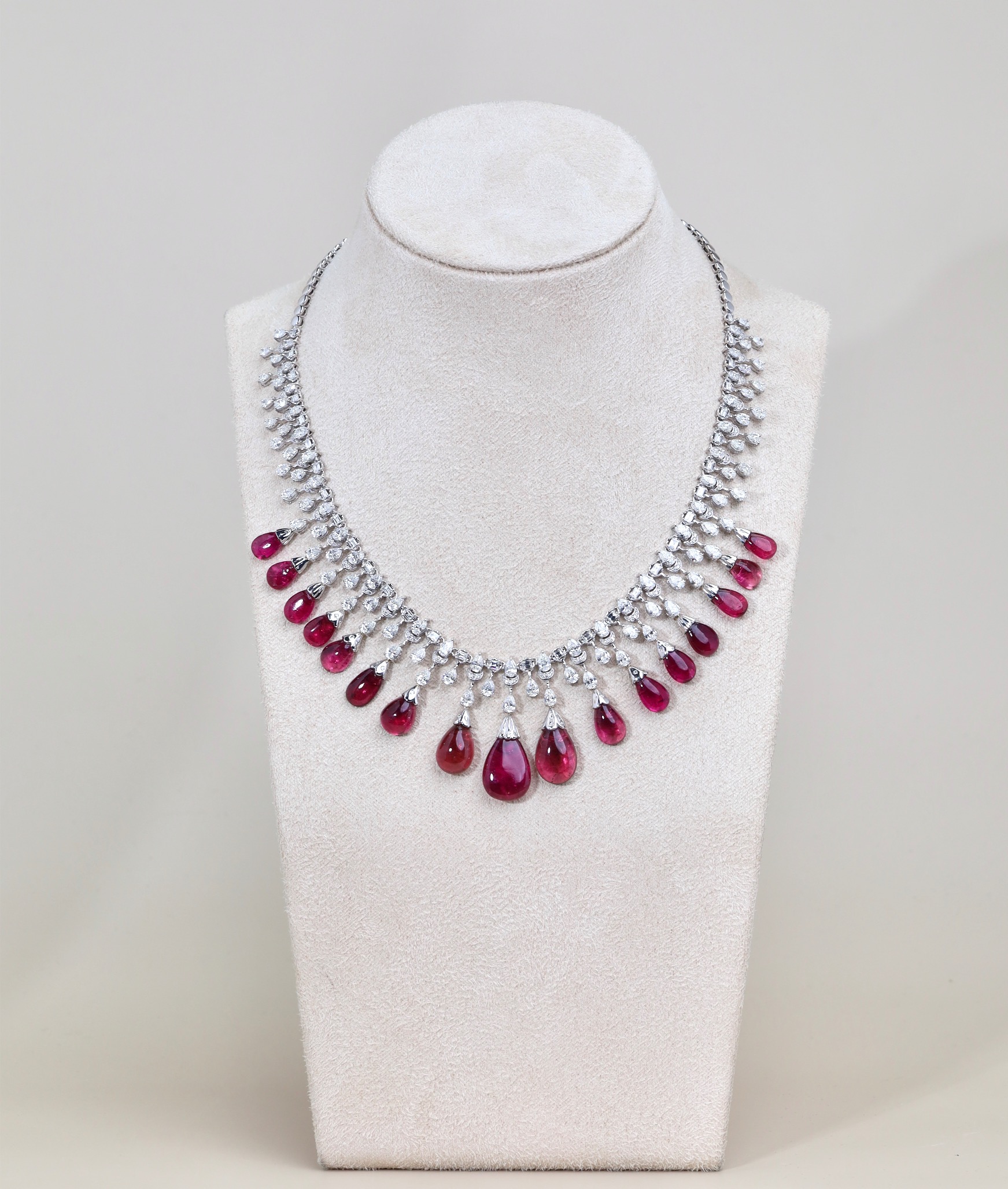 50.25 Carat Natural Rubellite Tourmaline and Diamond Necklace in 18K White Gold - Image 7