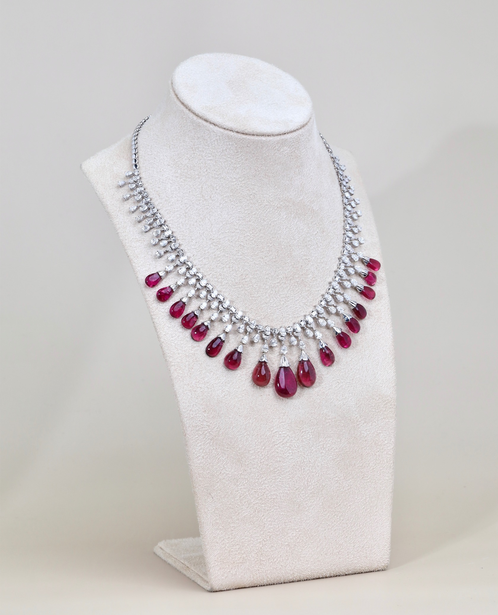 50.25 Carat Natural Rubellite Tourmaline and Diamond Necklace in 18K White Gold - Image 9