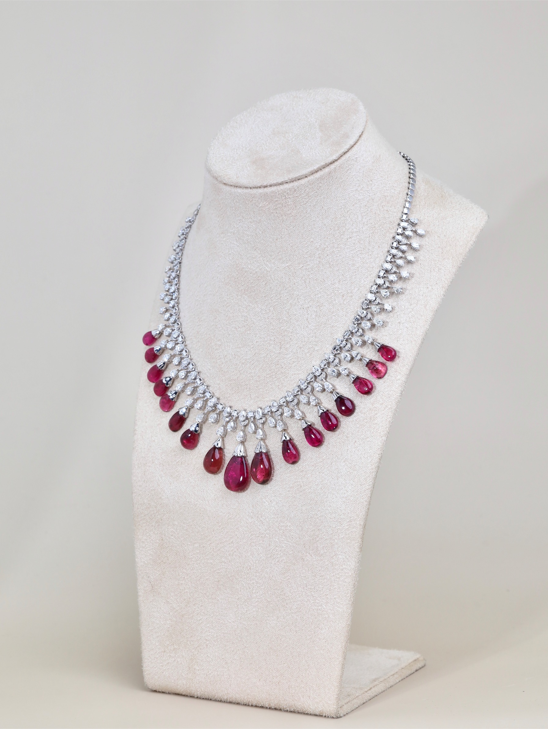 50.25 Carat Natural Rubellite Tourmaline and Diamond Necklace in 18K White Gold - Image 11