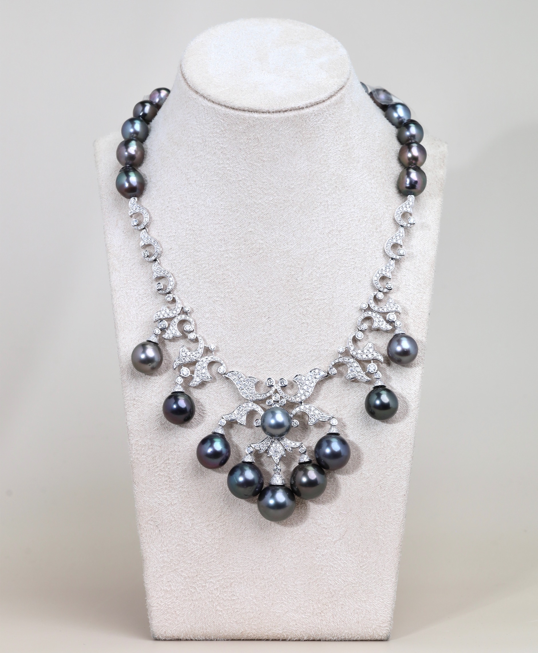 Tahitian Pearl and Diamond Necklace in 18K White Gold - Image 3