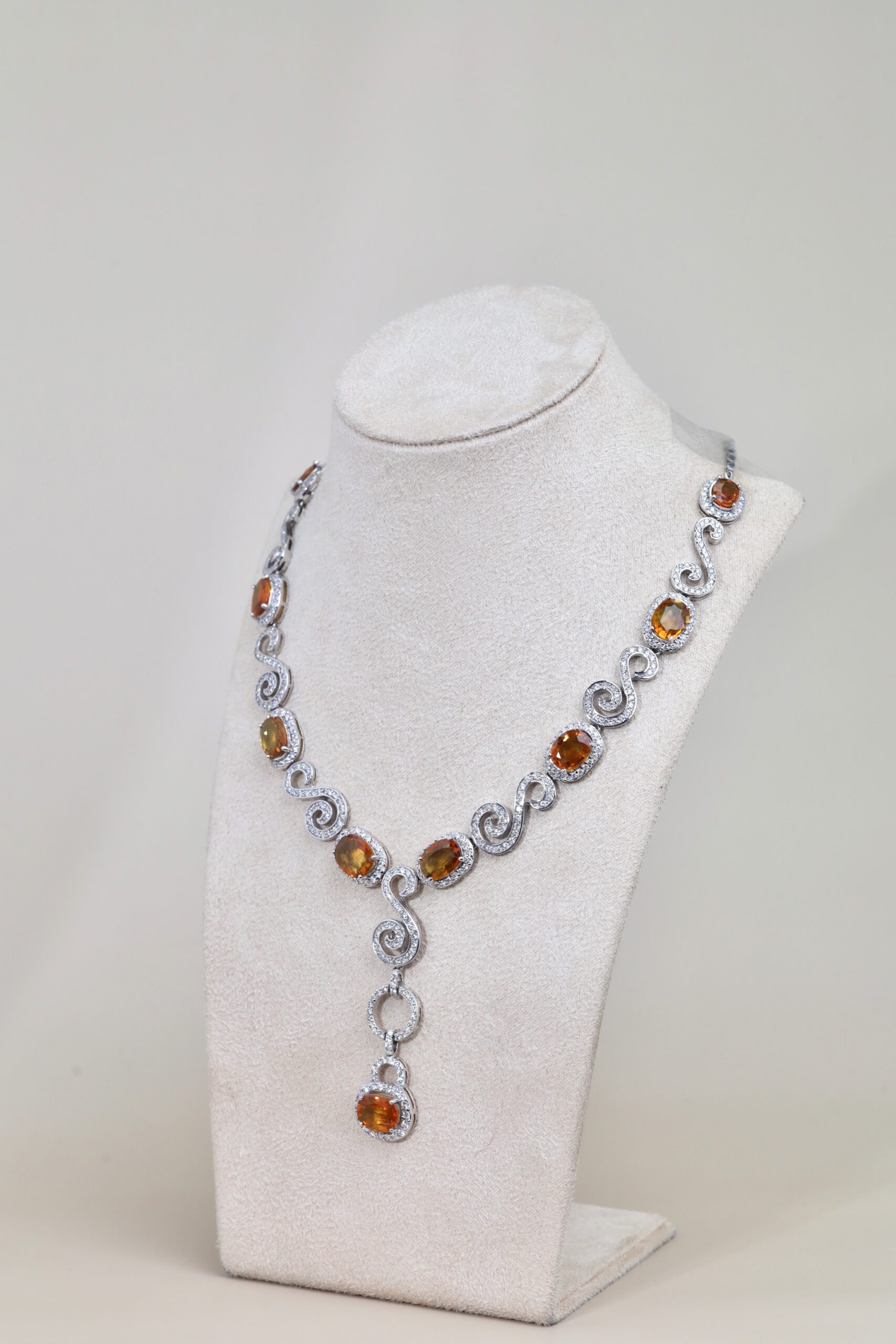 33.68 Carat Yellow Sapphire and Diamond Necklace in 18K White Gold - Image 6