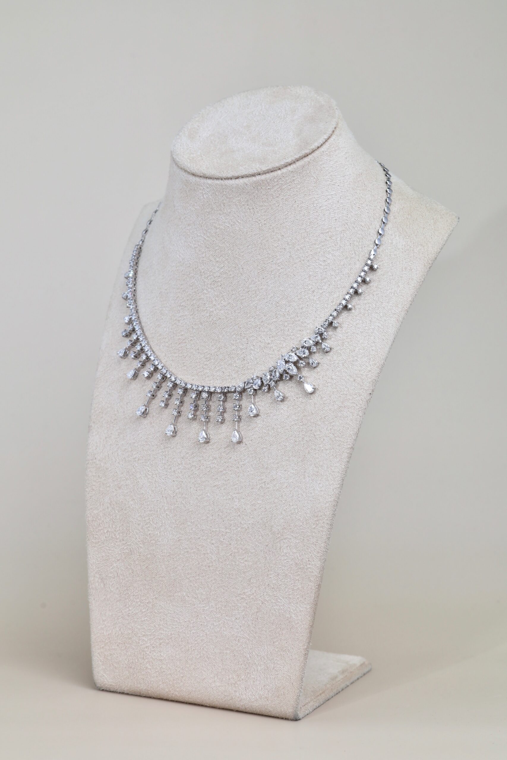 10.57 Carat Fancy Diamond Necklace in 18K White Gold - Image 4