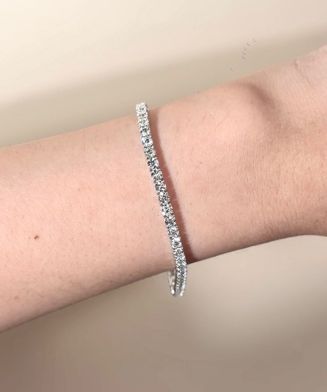 5.35 Carat Round Diamond Tennis Bracelet in 18K White Gold - Image 5
