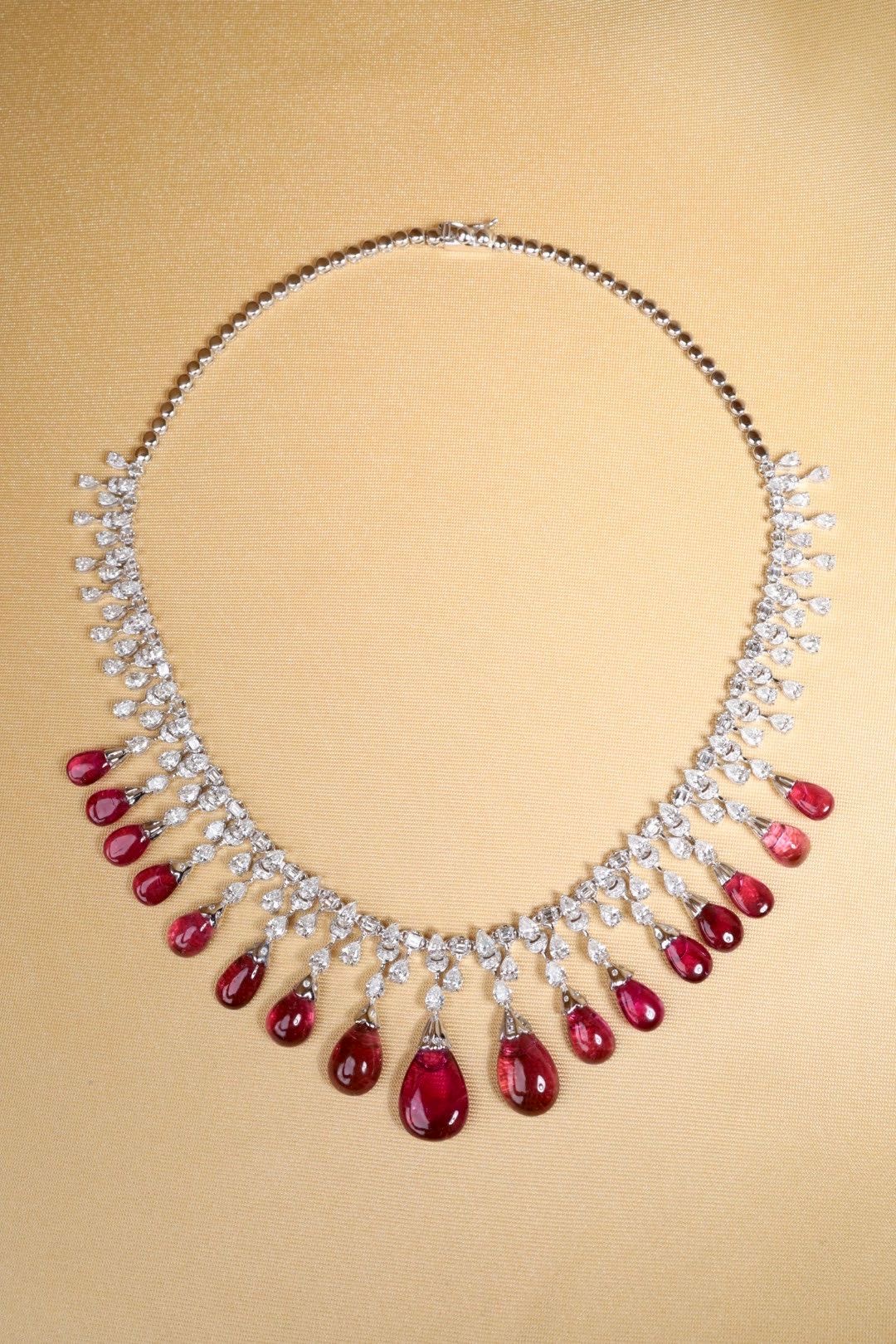 50.25 Carat Natural Rubellite Tourmaline and Diamond Necklace in 18K White Gold - Image 4