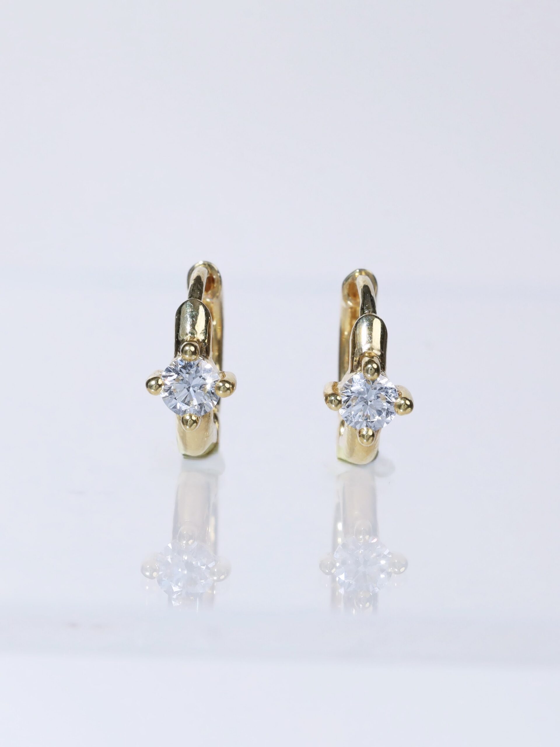 Everyday Chic 0.40 Carat Diamond Huggie Hoop Earrings in 18K Yellow Gold - Image 3