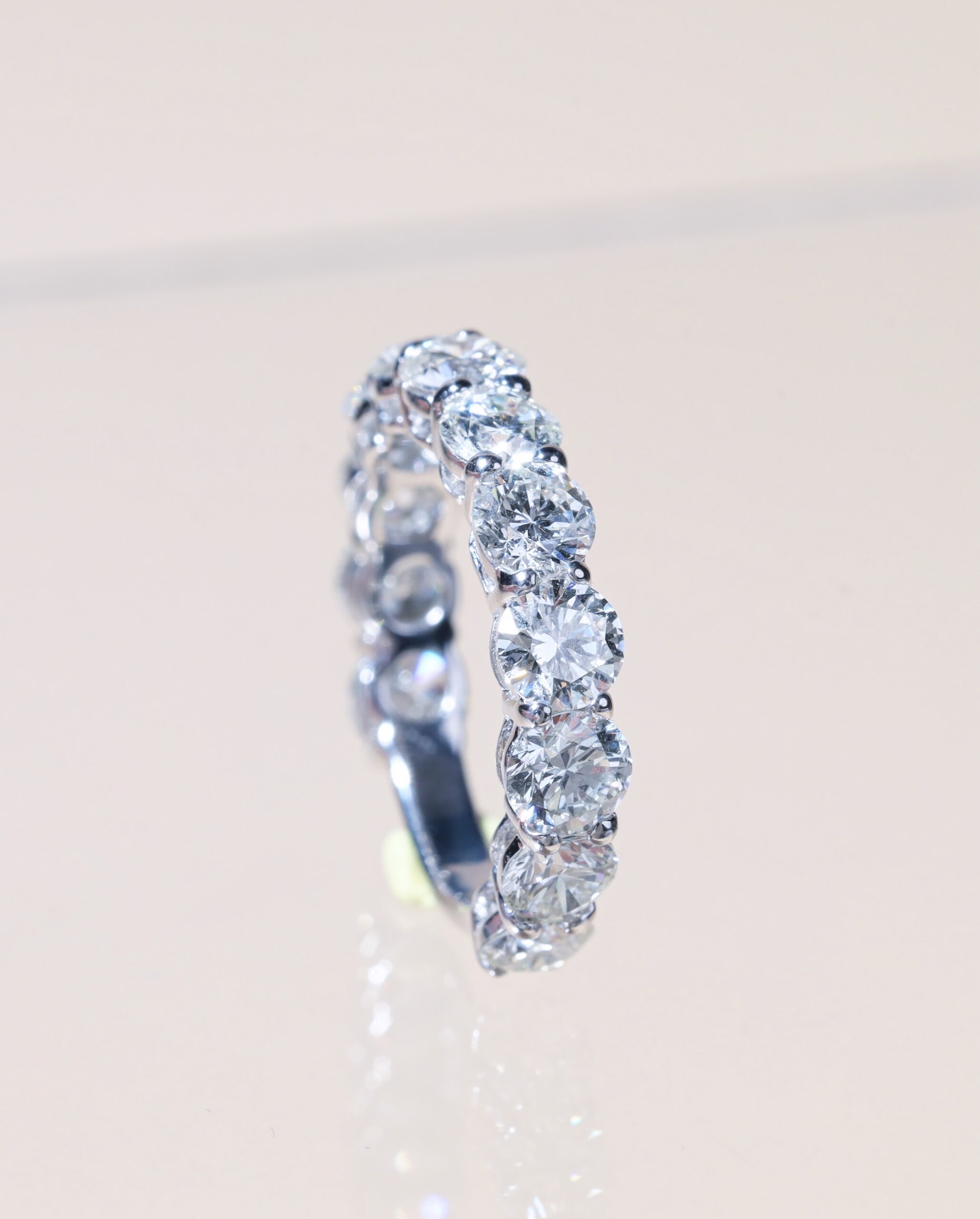 3.00 Carat Round Natural Diamond Ring in 18K White Gold - Image 2