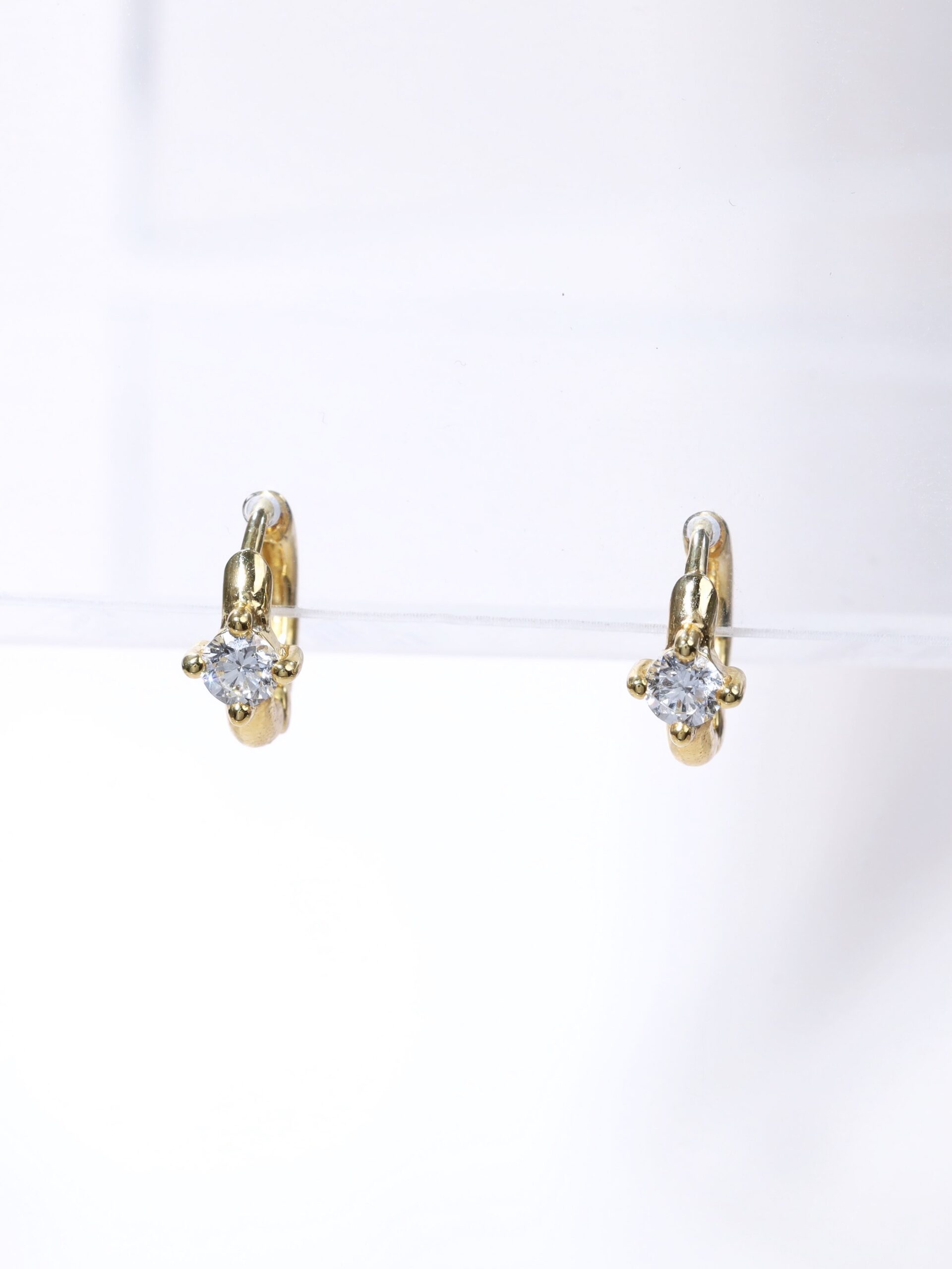 Everyday Chic 0.40 Carat Diamond Huggie Hoop Earrings in 18K Yellow Gold - Image 6