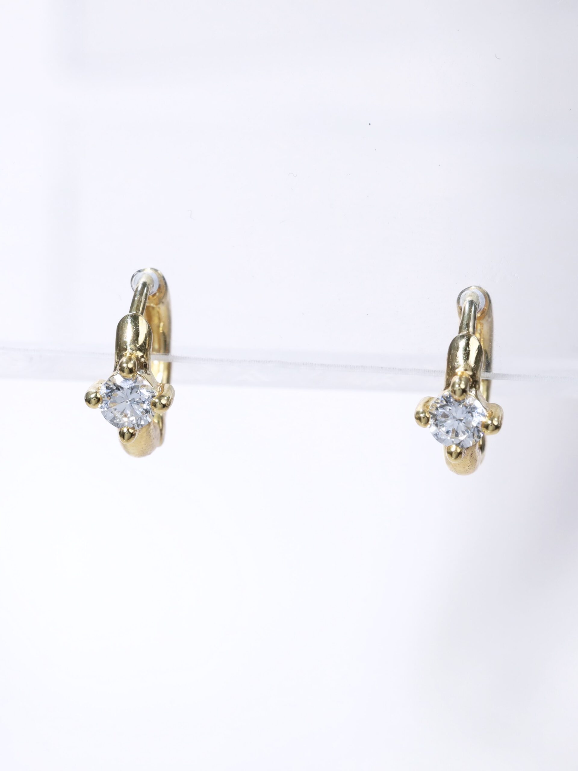 Everyday Chic 0.40 Carat Diamond Huggie Hoop Earrings in 18K Yellow Gold - Image 4